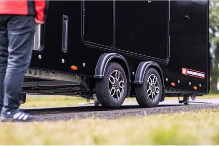 Elektricky naklápěcí ložná plocha