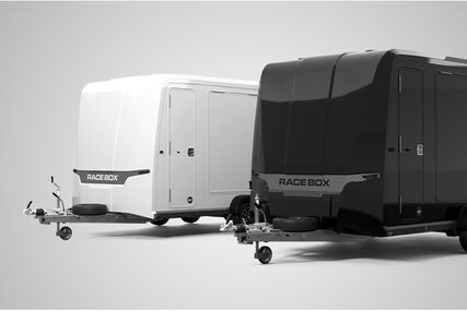 Černá nebo bílá karoserie