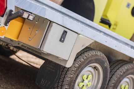 Boční úložné skříňky