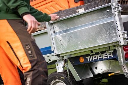 Zadní dveře s bočním závěsem