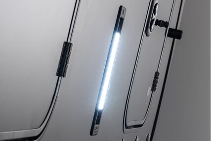 Přídavná couvací světla