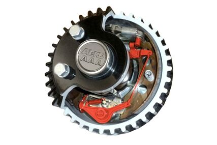 Automatické seřizování brzd