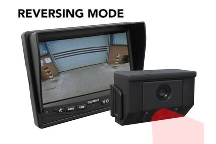 Dvojitá kamera – couvací / zadní pohled